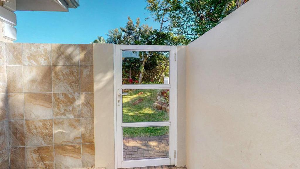 Caribbean Estates Lakeview Villa Порт Едуард Екстериор снимка